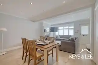 20 Ramsden Drive, photo 3