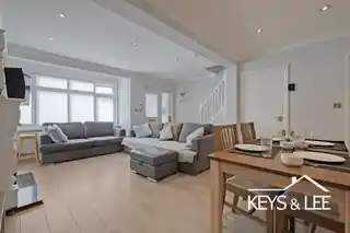20 Ramsden Drive, photo 2