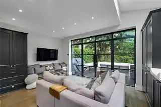 20 Selwyn Avenue, photo 4
