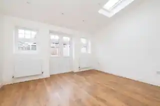 20 Stavordale Road, photo 3