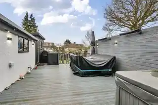 20 Vernon Drive, photo 3