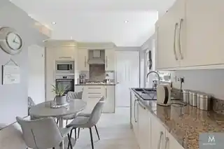 20 Westfield Park Drive, photo 2