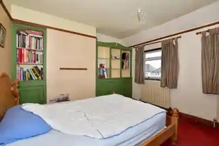 200 Ridge Road, photo 2