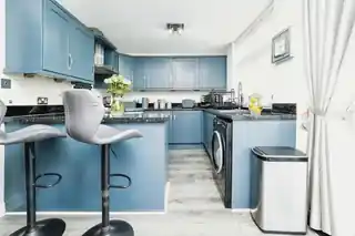 203 Moor Lane, photo 4