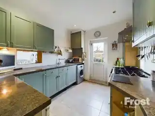 203 Uxbridge Road, photo 2