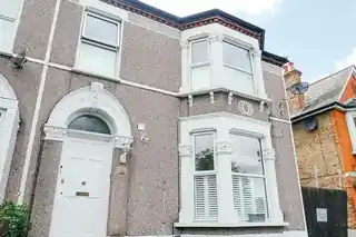 206A Verdant Lane, photo 2
