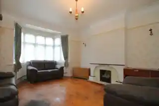 207 London Road, photo 2