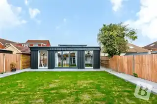 207 Marlborough Road, photo 4