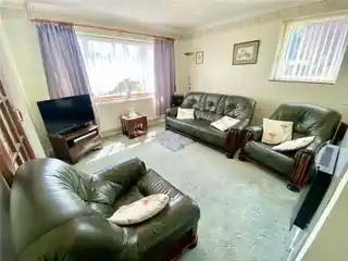 208 Ellenborough Road, photo 2