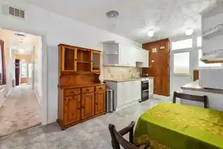 209 Lodge Lane, photo 4