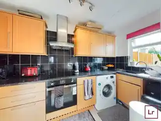209 Rabournmead Drive, photo 3