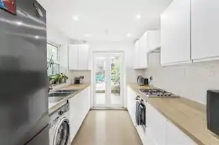 21 Albion Road, photo 3