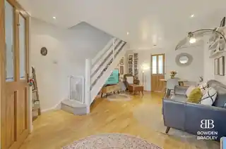21 Andrew Close, photo 4