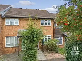 21 Andrew Close, photo 2