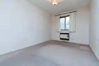 21 Bader Close, photo 4