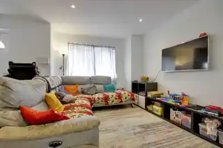 21 Bath Road, photo 2