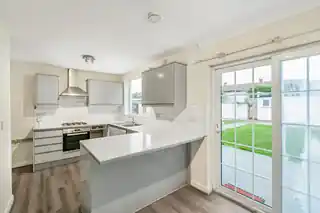 21 Beech Way, photo 3