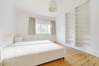 21 Broughton Avenue, photo 4