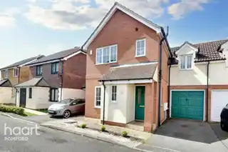 21 Burleigh Close, photo 2