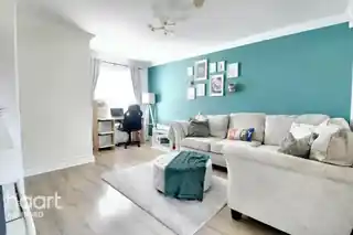 21 Burleigh Close, photo 3