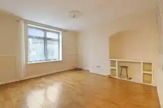 21 Campsey Road, photo 3