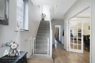 21 Chadacre Avenue, photo 3
