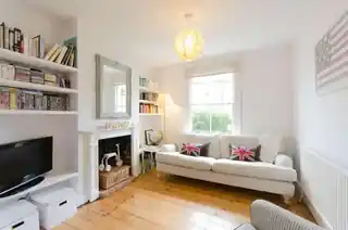 21 Chalford Road, photo 2