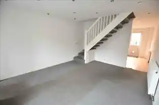 21 Charleston Close, photo 3