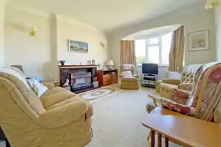 21 Clayton Avenue, photo 2
