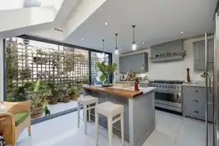 21 Cobbold Road, photo 4