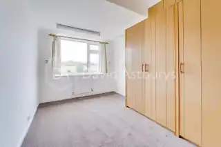 21 Cotswold Way, photo 4