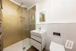 21 Courtenay Gardens, photo 4