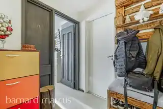 21 Deerhurst Close, photo 2