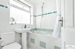 21 Derby Avenue, photo 3