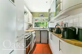 21 Dickensons Lane, photo 3