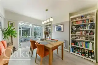 21 Dickensons Lane, photo 2