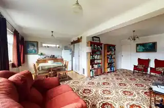 21 Felstead Road, photo 4