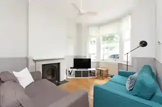 21 Glendarvon Street, photo 2