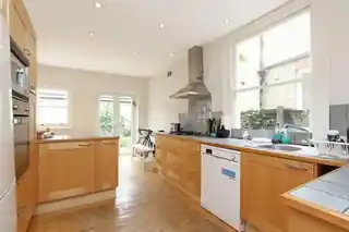 21 Glendarvon Street, photo 3