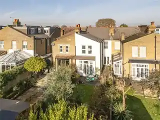 21 Holmes Road, photo 2