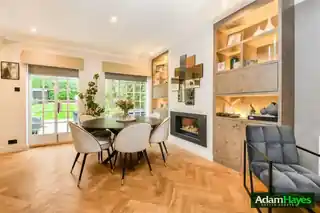 21 Holyoake Walk, photo 2