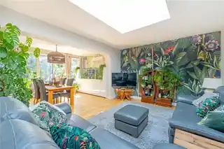 21 Howard Close, photo 4