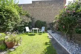 21 Kelfield Gardens, photo 2