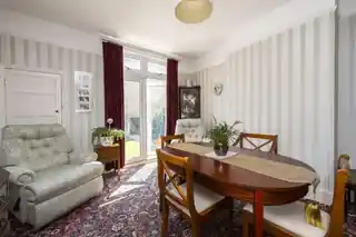 21 Kelfield Gardens, photo 4