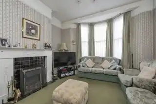 21 Kelfield Gardens, photo 3