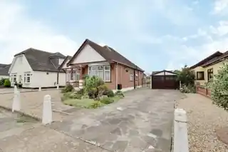 21 King Edward Avenue, photo 2
