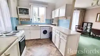21 Lawrence Crescent, photo 3