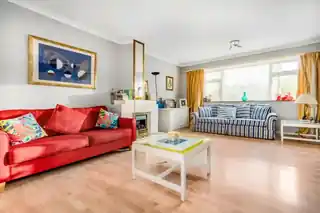 21 Maguire Drive, photo 2