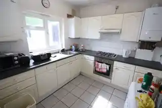 21 Manor Avenue, photo 3