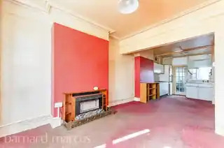 21 Mossbury Road, photo 2